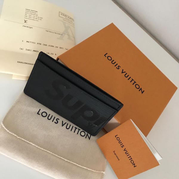 SUPREME シュプリーム ×LOUIS VUITTON Porte Carte Simple ルイヴィトン エピ ポルトカルトサーンプル カードケース ブラック M67753/CA1187 Louis Vuitton x Supreme Porte Carte Simple Epi Black - US