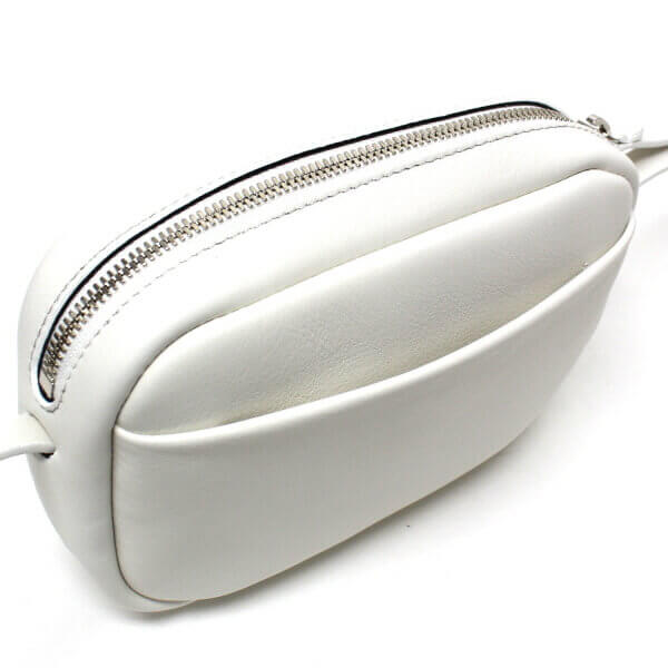 バレンシアガ】 EVERYDAY レザーCAMERA BAG ロゴ入り ショルダーバッグ