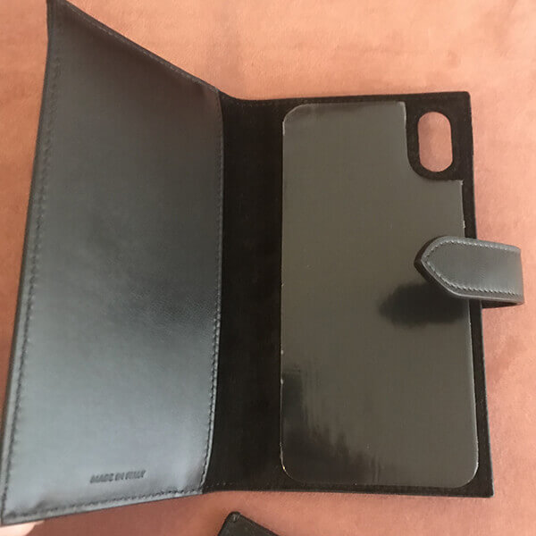 送料込【セリーヌ】NEW♪手帳型 iPhone X/XS/XS Max ケース 10C923BPY