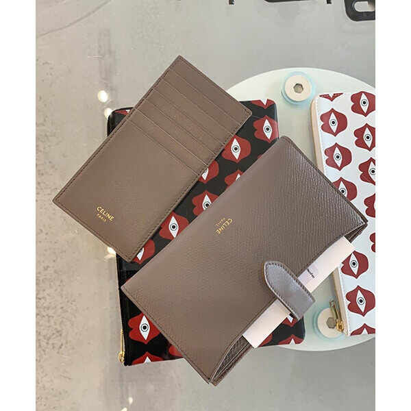 送料込【セリーヌ】NEW♪手帳型 iPhone X/XS/XS Max ケース 10C923BPY