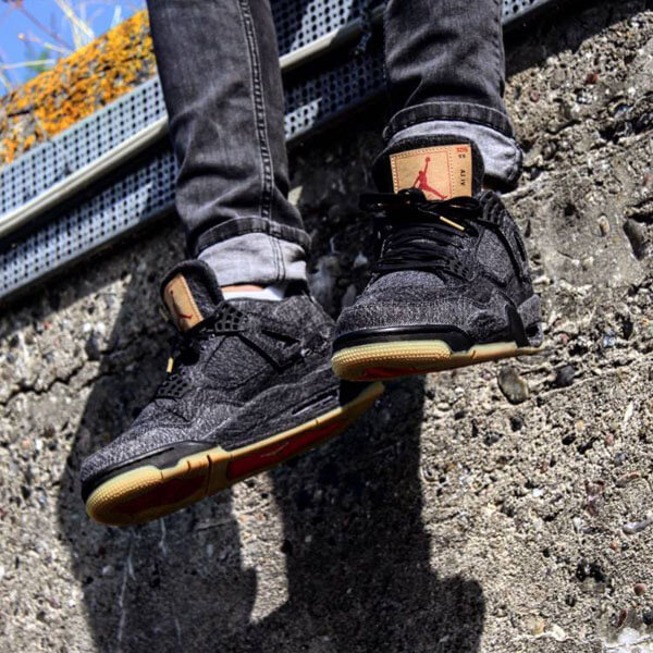 送関込 LEVI'S × ナイキAIR JORDAN 4 RETRO NRG LEVIS リーバイス 青