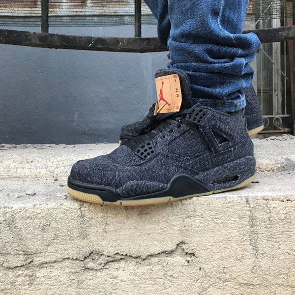 送関込 LEVI'S × ナイキAIR JORDAN 4 RETRO NRG LEVIS リーバイス 青