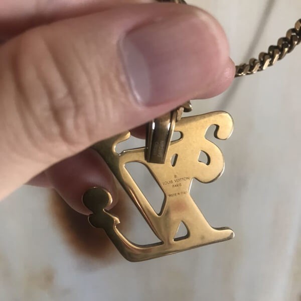ルイヴィトン × NIGO ヒューマンメイド偽物 LV ゴールドネックレス