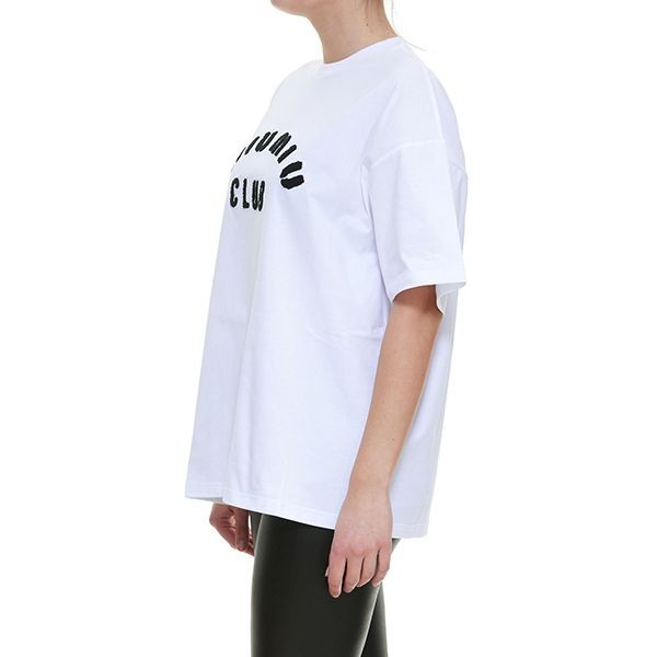 関送込】MiuMiu CLUB LOGO Tシャツ コピー オーバーサイズ 刺繍ロゴ