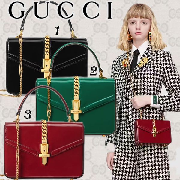 グッチ シルヴィ1969 パテントレザー ミニ トップハンドルバッグ 偽物