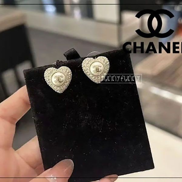 新作登場☆シャネル ピアス CC ロゴ クリスタルハート AB9399 B09088