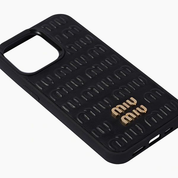 ミュウミュウ 偽物 レザー iPhone スマホケース カバー エンボスロゴが
