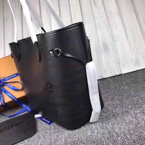 LOUIS VUITTON エピ ネヴァーフルMM ブラック キーホルダー ルイ 