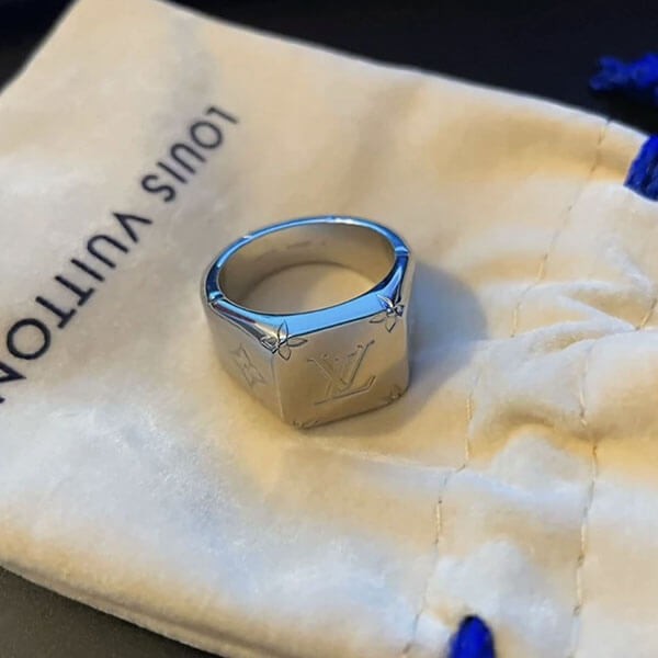 大人気☆ルイヴィトン コピー モノグラム RING SIGNET 指輪 M62487