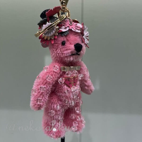 ギフトに プラダ 偽物 メタルリング付 Teddy バッグチャーム