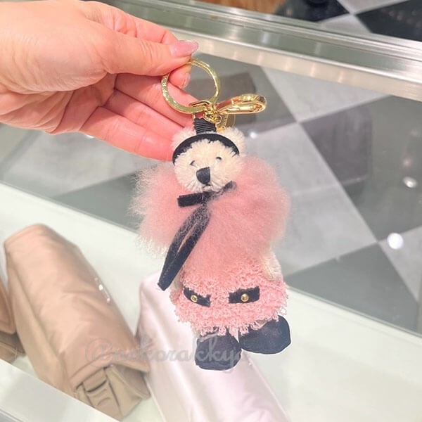 ギフトに プラダ 偽物 メタルリング付 Teddy バッグチャーム