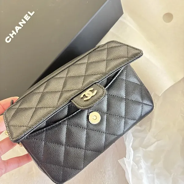 すぐ届☆シャネル クラシック チェーンクラッチバッグ AP4425 B10583