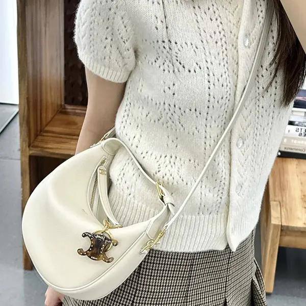 25SS☆】セリーヌ ショルダーバッグ 偽物 ティーン ルル 人気