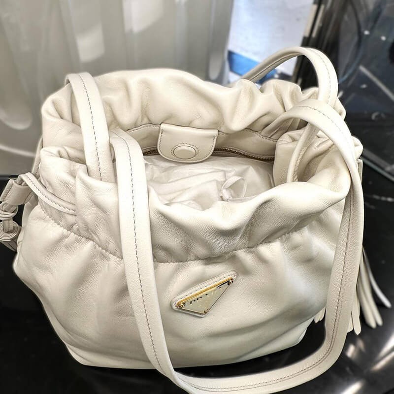 人気◇プラダ 偽物 ナッパレザー ショルダーバッグ 1BG541◇全3色