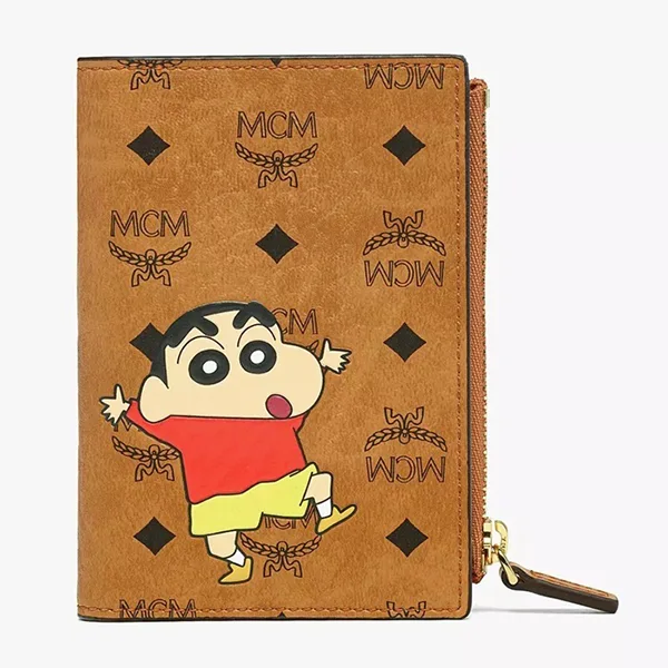 【MCM×クレヨンしんちゃん】Aren スモール ウォレット エムシーエム クレヨンしんちゃん 偽物 日本限定 Aren Small Wallets