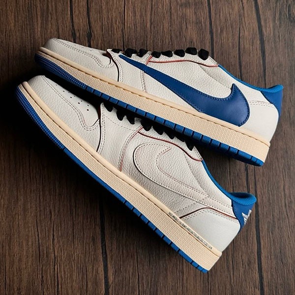 ナイキ×トラヴィス×フラグメント　27cm 新品未使用 ナイキ×トラヴィススコット x FRAGMENT Air Jordan 1 Low OG SP DM7866