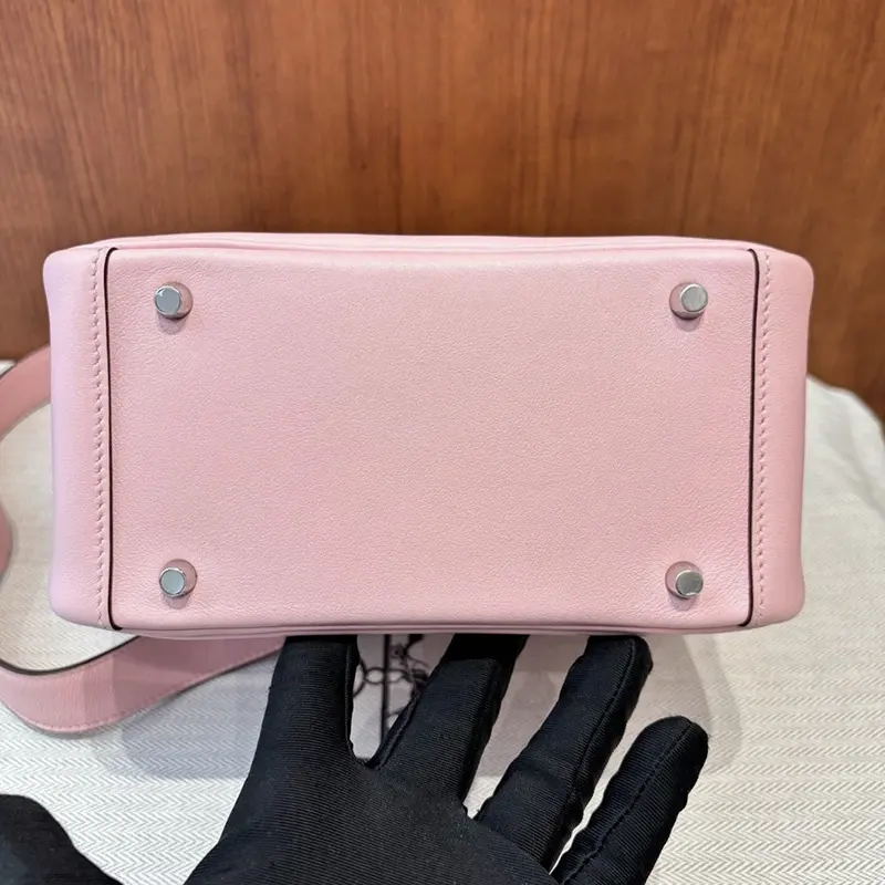 完売必至！《エルメス》ミニリンディトレンチ 偽物 Lindy Mini Trench