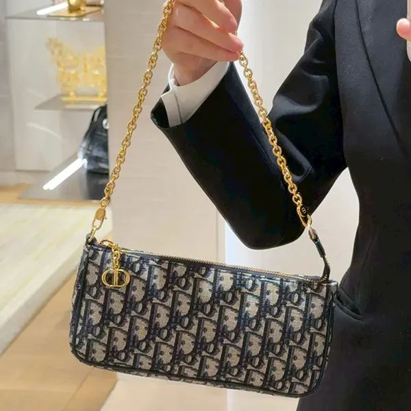 ディオール 30 Montaigne チェーンポーチ コピー S4323UTZQ_M928