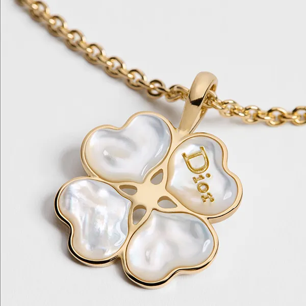 クローバーが可愛い♡】ディオール Cloverネックレス スーパーコピー