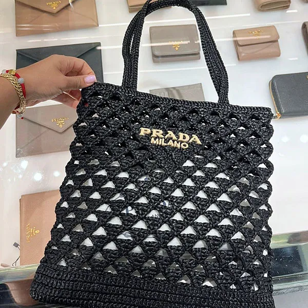 プラダに似たクロシェトート プラダ☆ロゴ刺繍 クロシェトートバッグ スーパーコピー 1BG493 2M2T