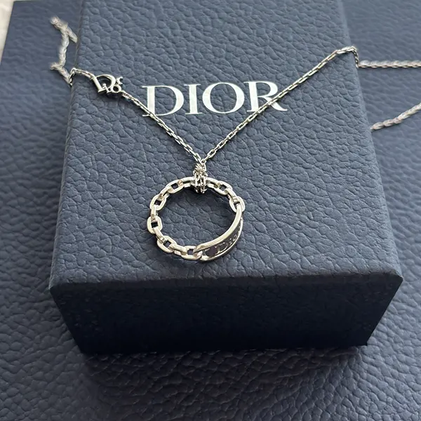 d*9様 Dior ダブルリング ネックレス 割引ファッション - Dior ダブル