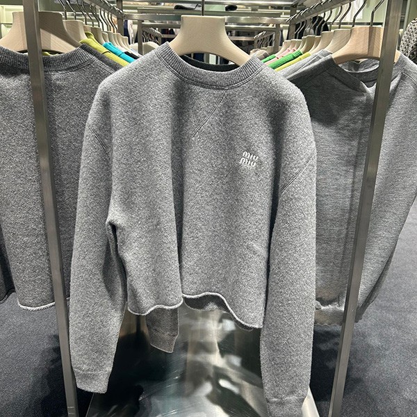 ミュウミュウ スーパーコピー N級品専門店｜ニット Tシャツ 厳選 国内